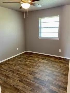 1810 Bellaire Dr - Photo 6 of 15