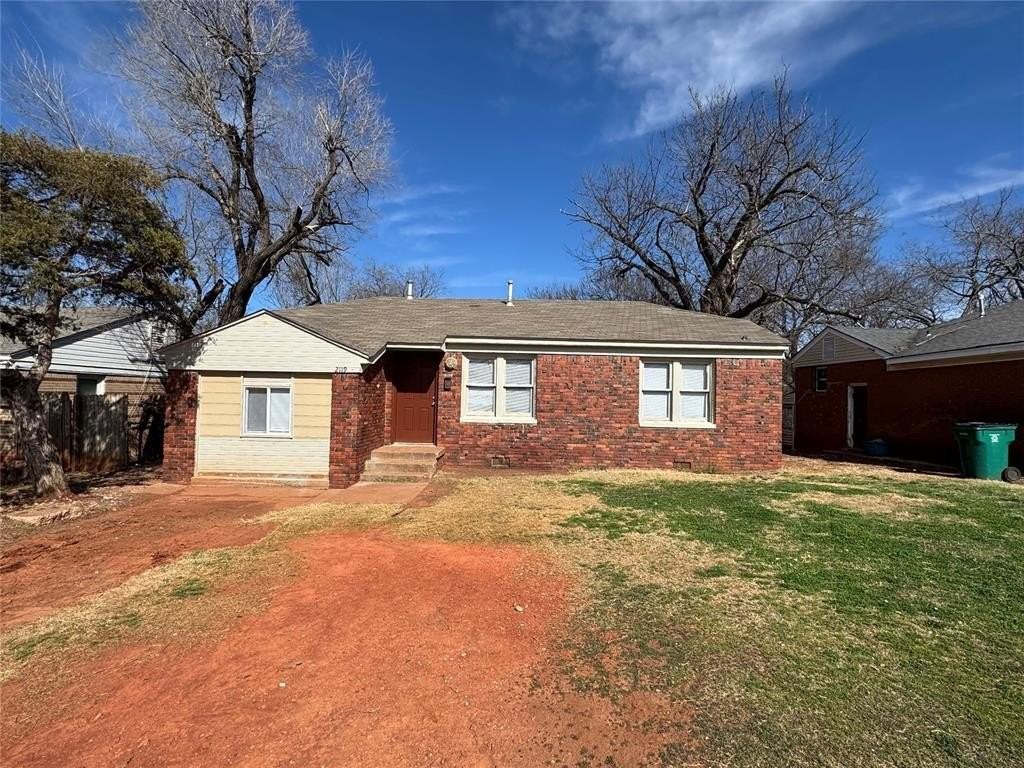 2119 Ne 26th St - Photo 4 of 16