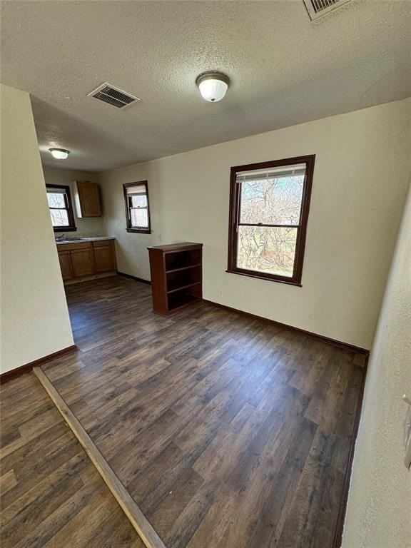 2119 Ne 26th St - Photo 6 of 16