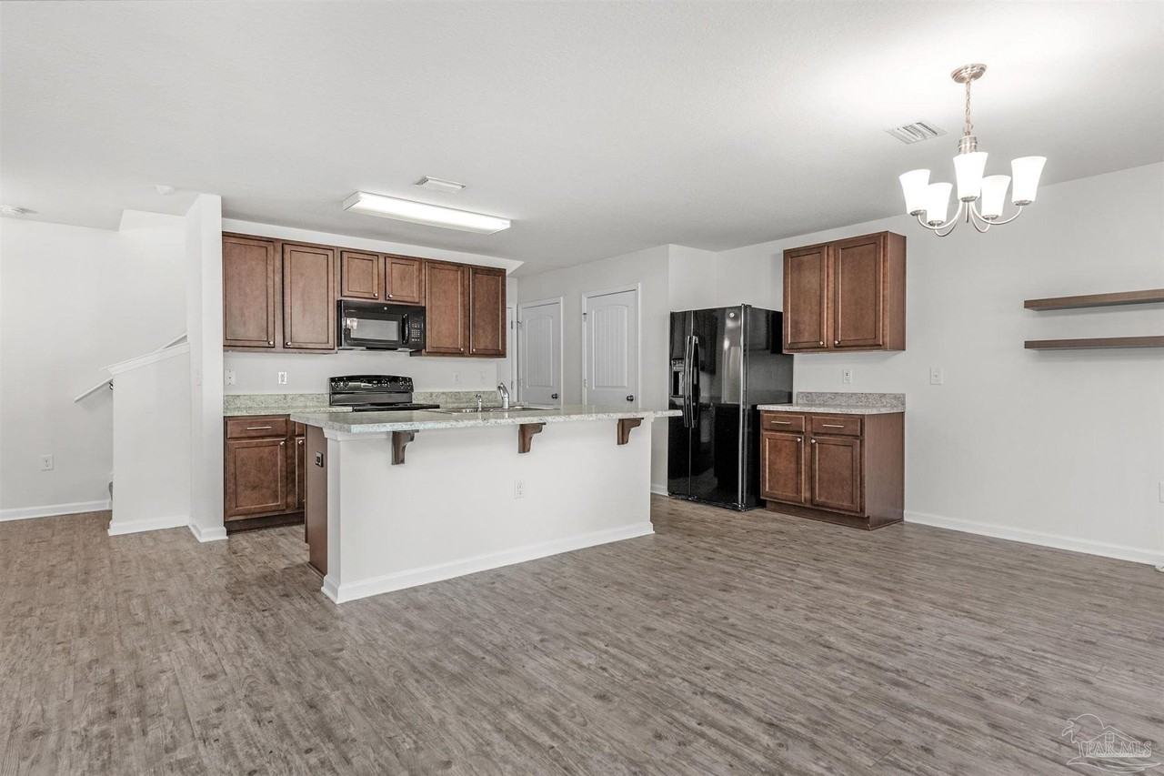 5864 Magnolia Bend Blvd - Photo 3 of 36