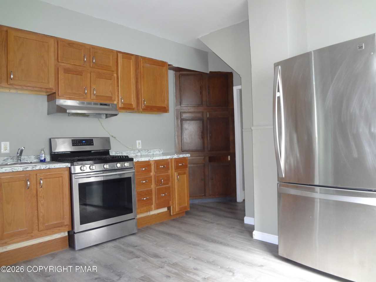 50 Center St - Photo 6 of 17