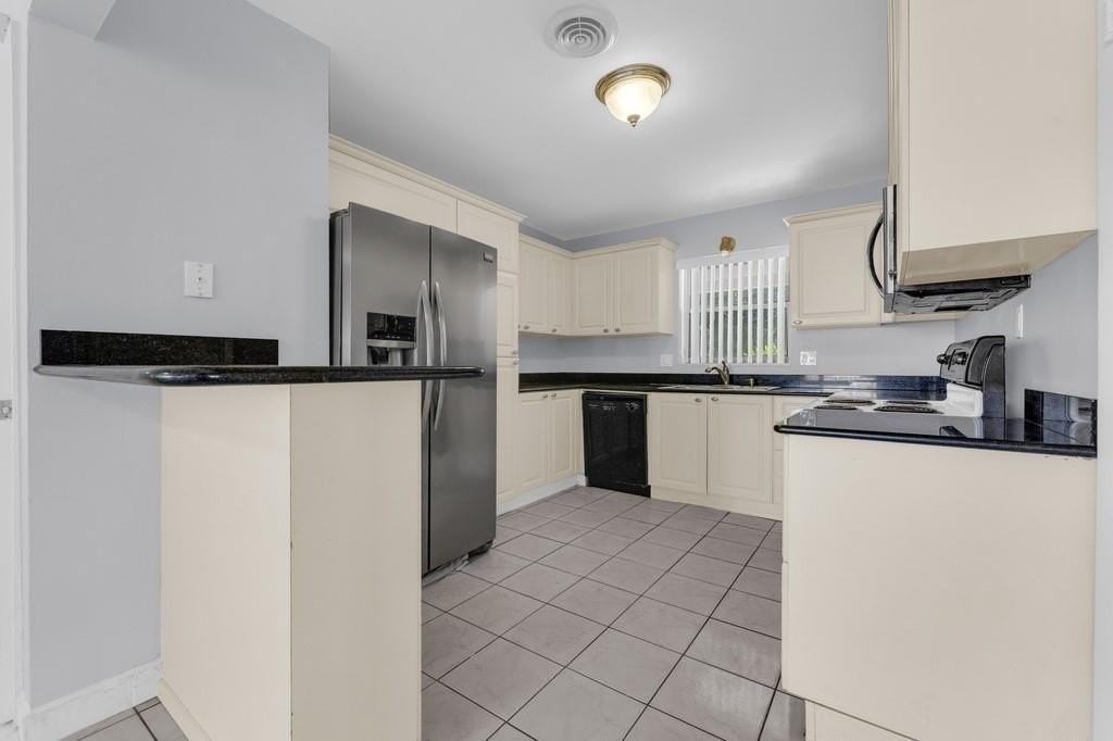 3811 Garfield St - Photo 3 of 18