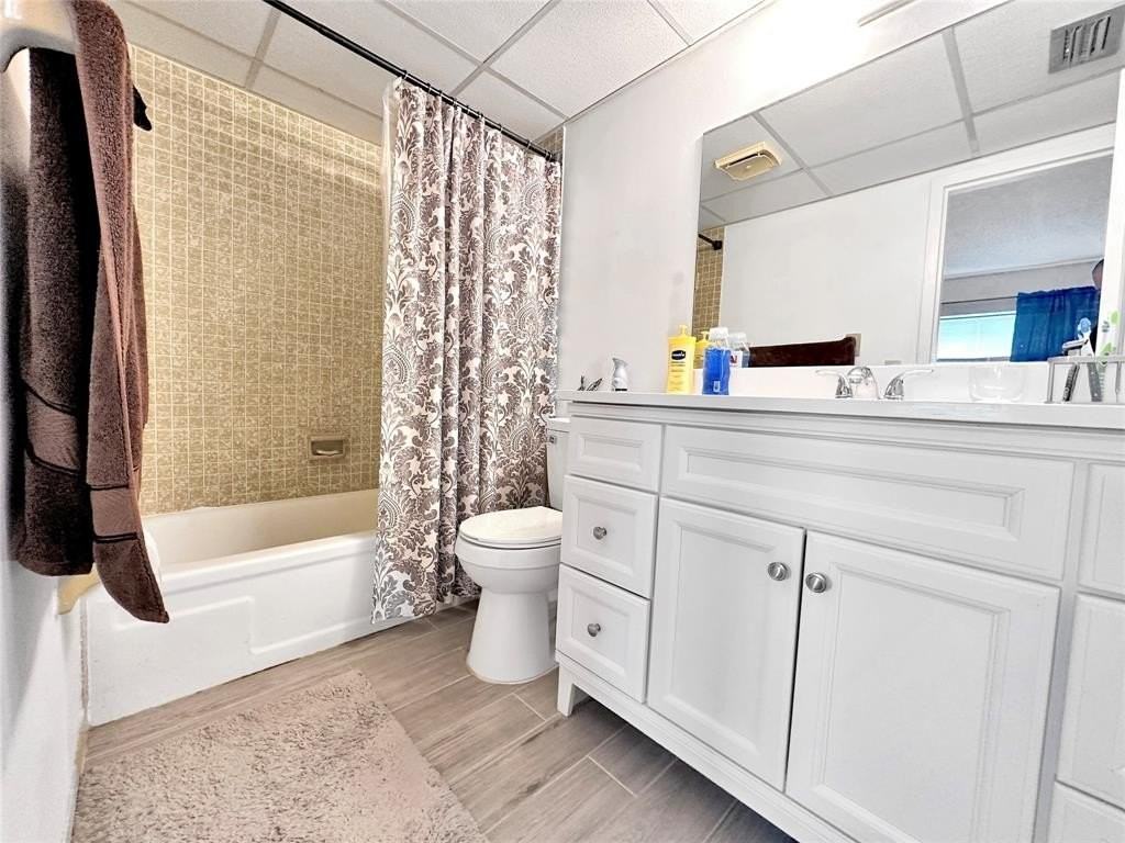 1005 Country Club Dr #404 - Photo 2 of 13