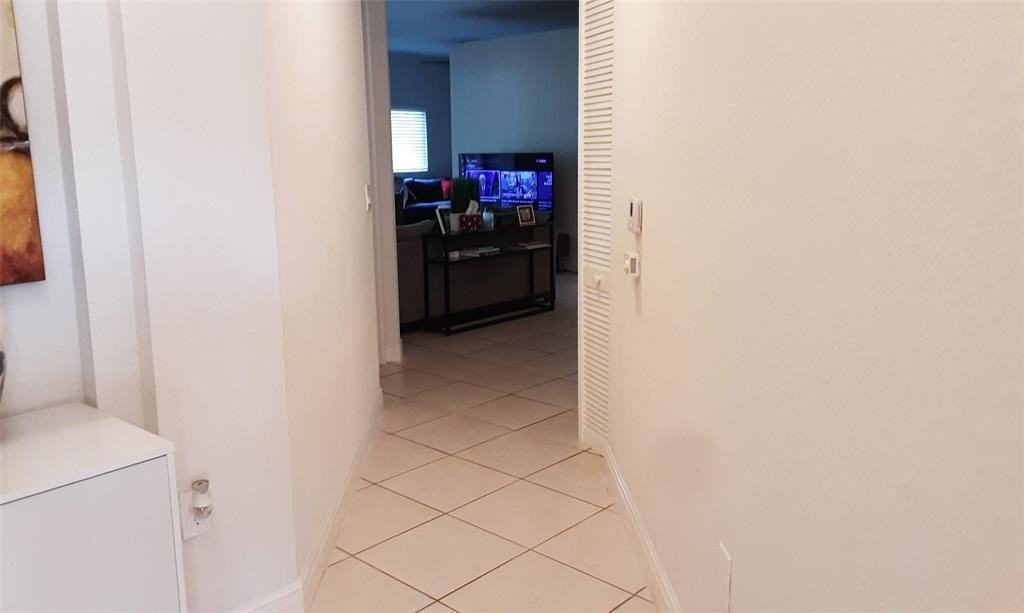 7861 Exeter Blvd E #102 - Photo 3 of 25