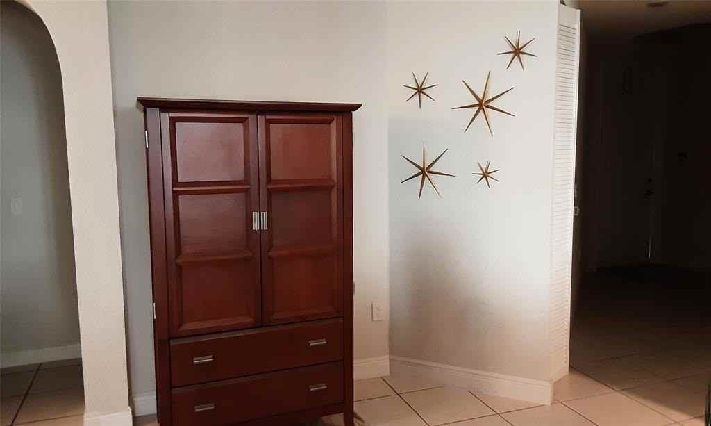 7861 Exeter Blvd E #102 - Photo 7 of 25