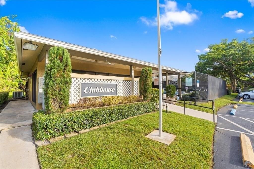 588 Trace Cir #206 - Photo 2 of 10