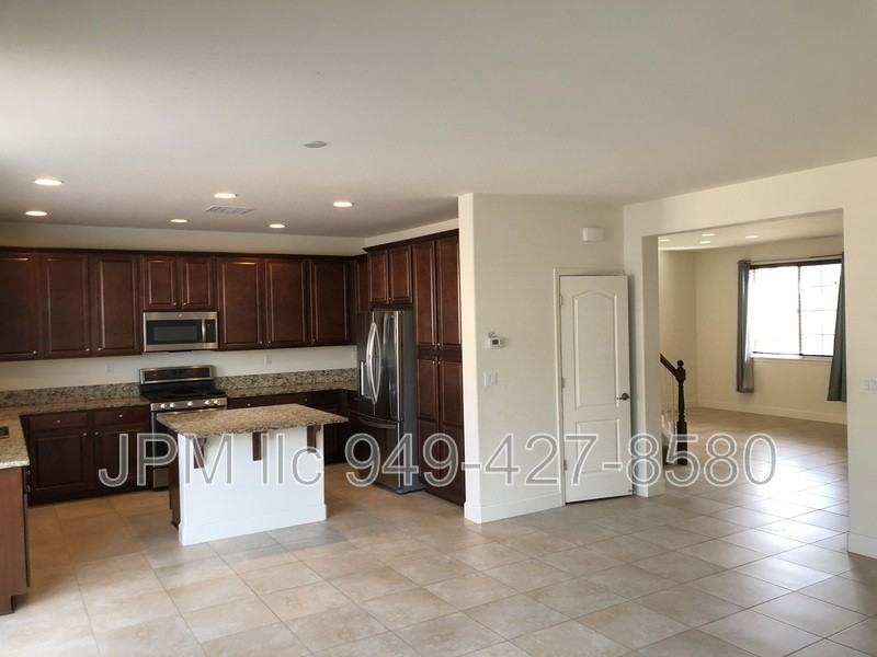 10643 Foxberry Park Dr - Photo 4 of 14