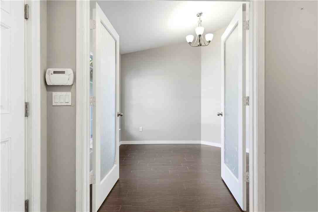 561 Croton Ave - Photo 3 of 25