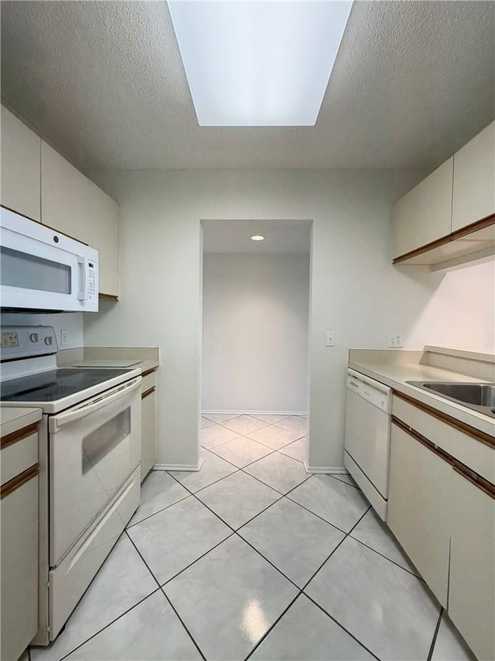43 Plantation Dr #106 - Photo 4 of 32