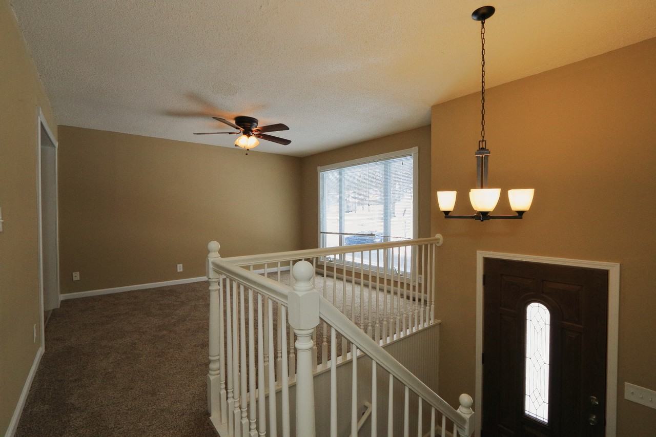 1241 New Towne Rd - Photo 3 of 24