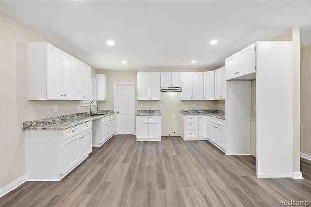 2080 Gladstone St - Photo 7 of 35