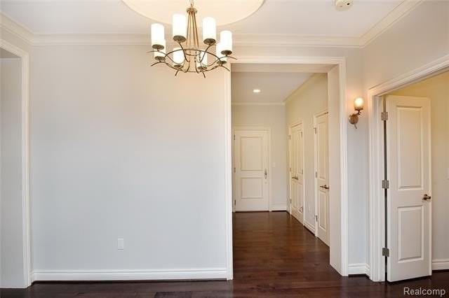 111 Willits St - Photo 7 of 25