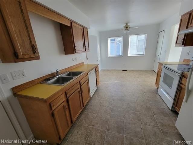 2311 11th St - Photo 3 of 10