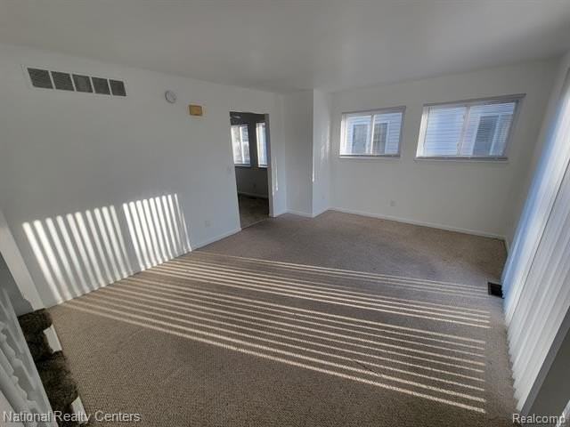 2311 11th St - Photo 5 of 10