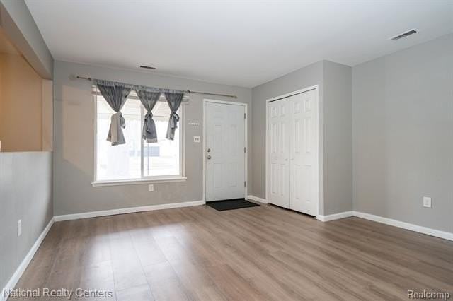 26344 Groveland St - Photo 3 of 19