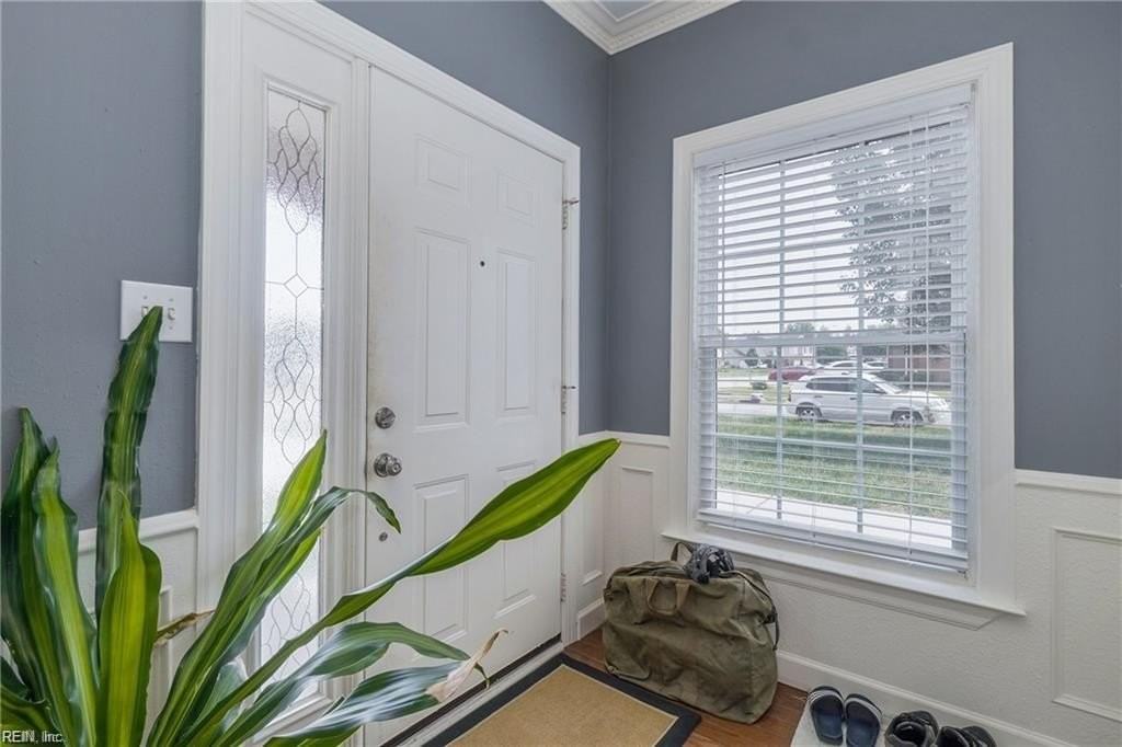 2327 Charing Cross Rd - Photo 2 of 18