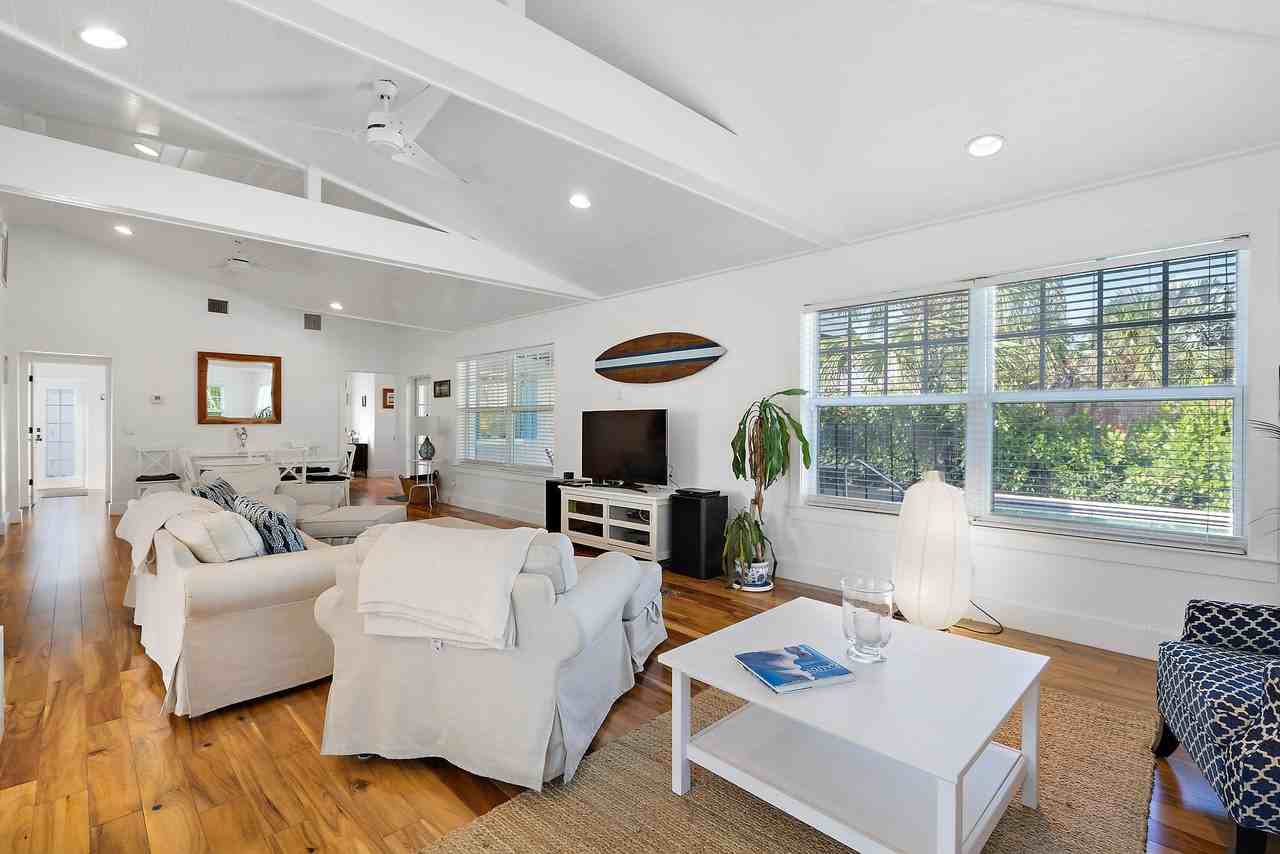 461 Jupiter Ln - Photo 6 of 50