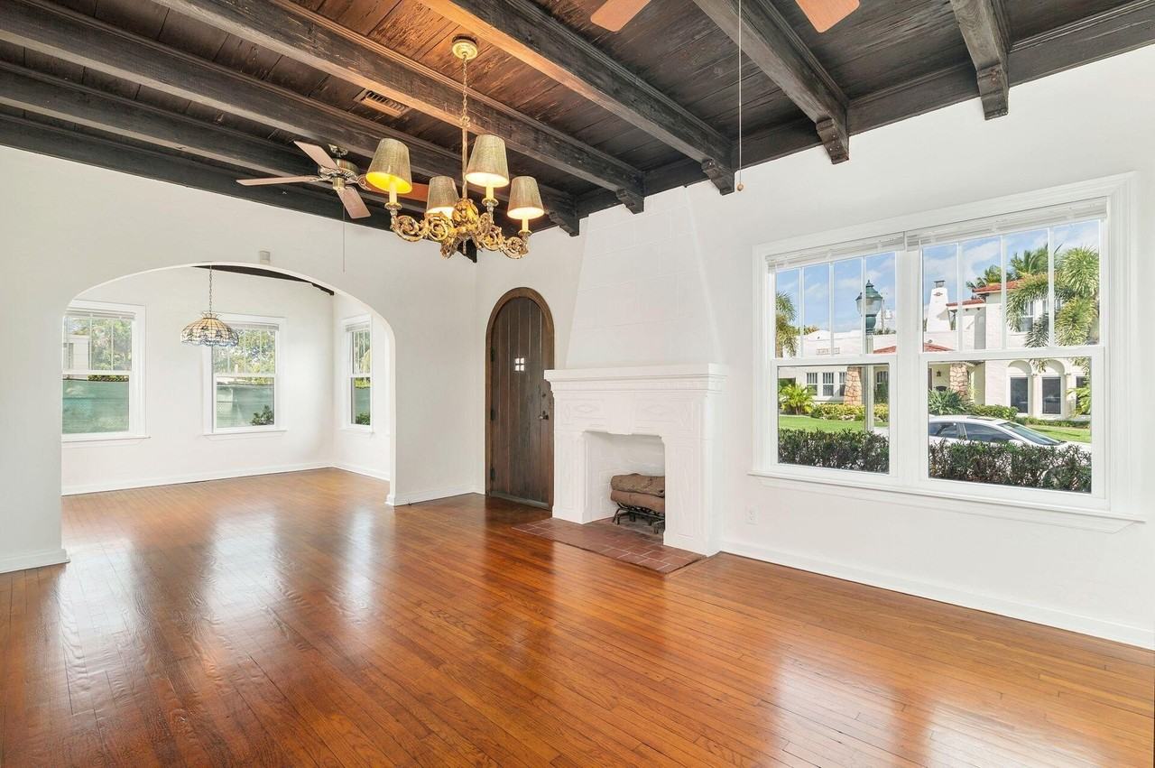 108 Rutland Blvd - Photo 3 of 29