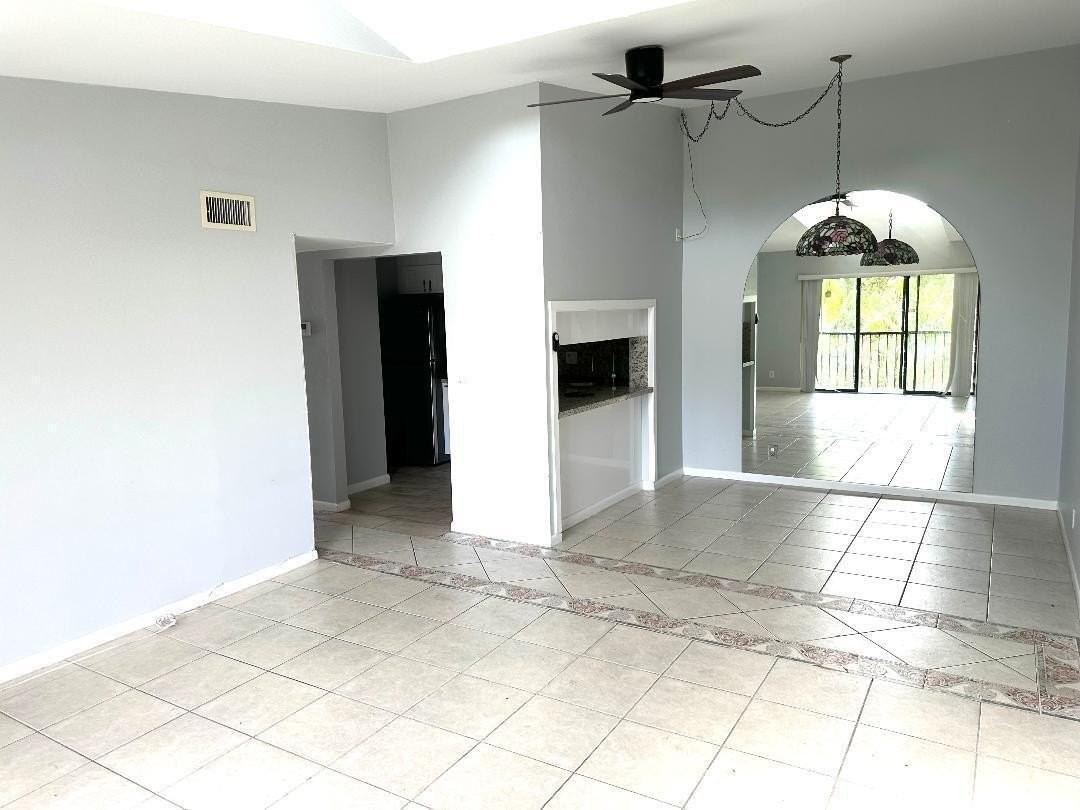 728 Sunny Pine Way #A3 - Photo 5 of 12