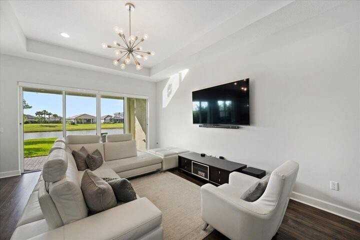 15557 Goldfinch Cir - Photo 7 of 28