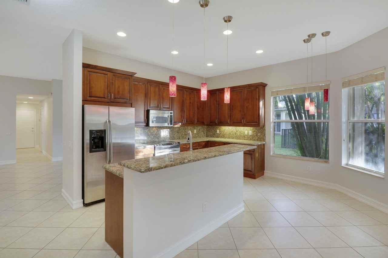 11351 Majestic Acres Ter - Photo 3 of 50