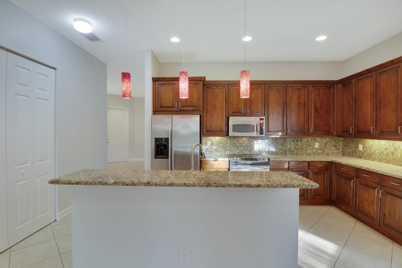 11351 Majestic Acres Ter - Photo 4 of 50