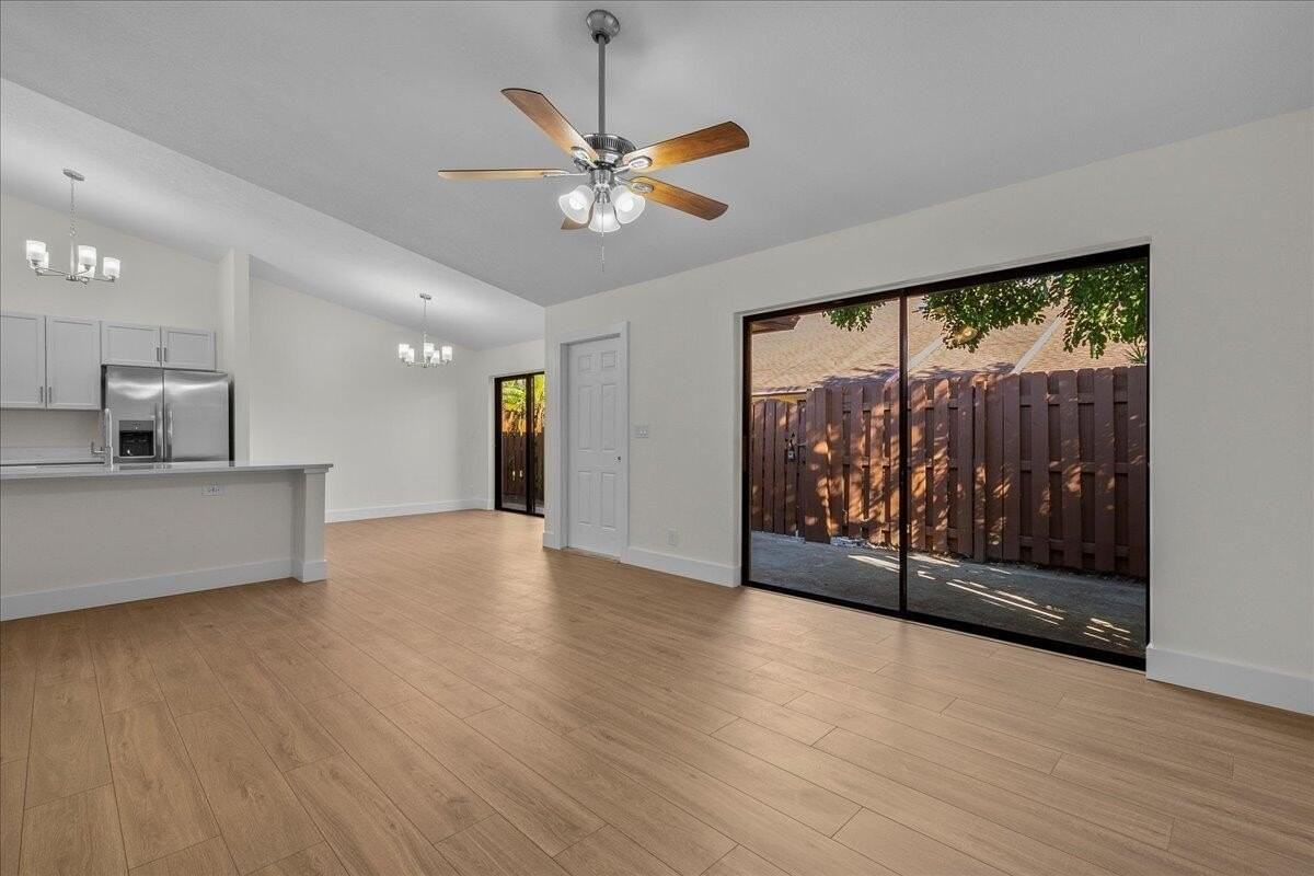 402 Springdale Cir #40B - Photo 5 of 29