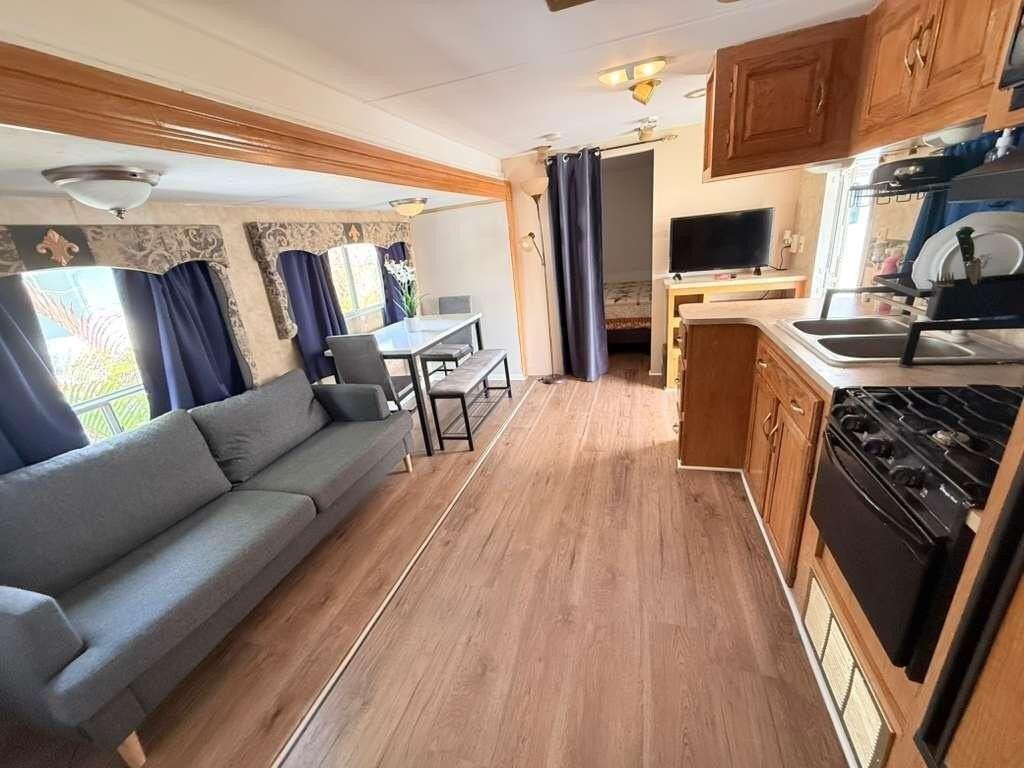 1938 Sw Diamond St #201 - Photo 3 of 9