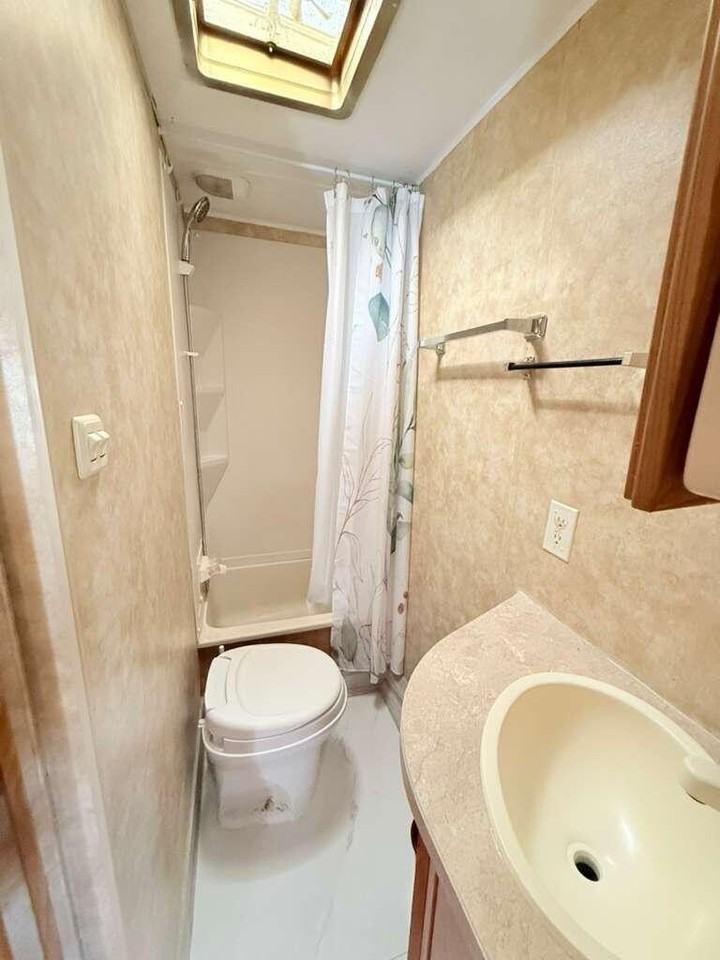 1938 Sw Diamond St #201 - Photo 7 of 9