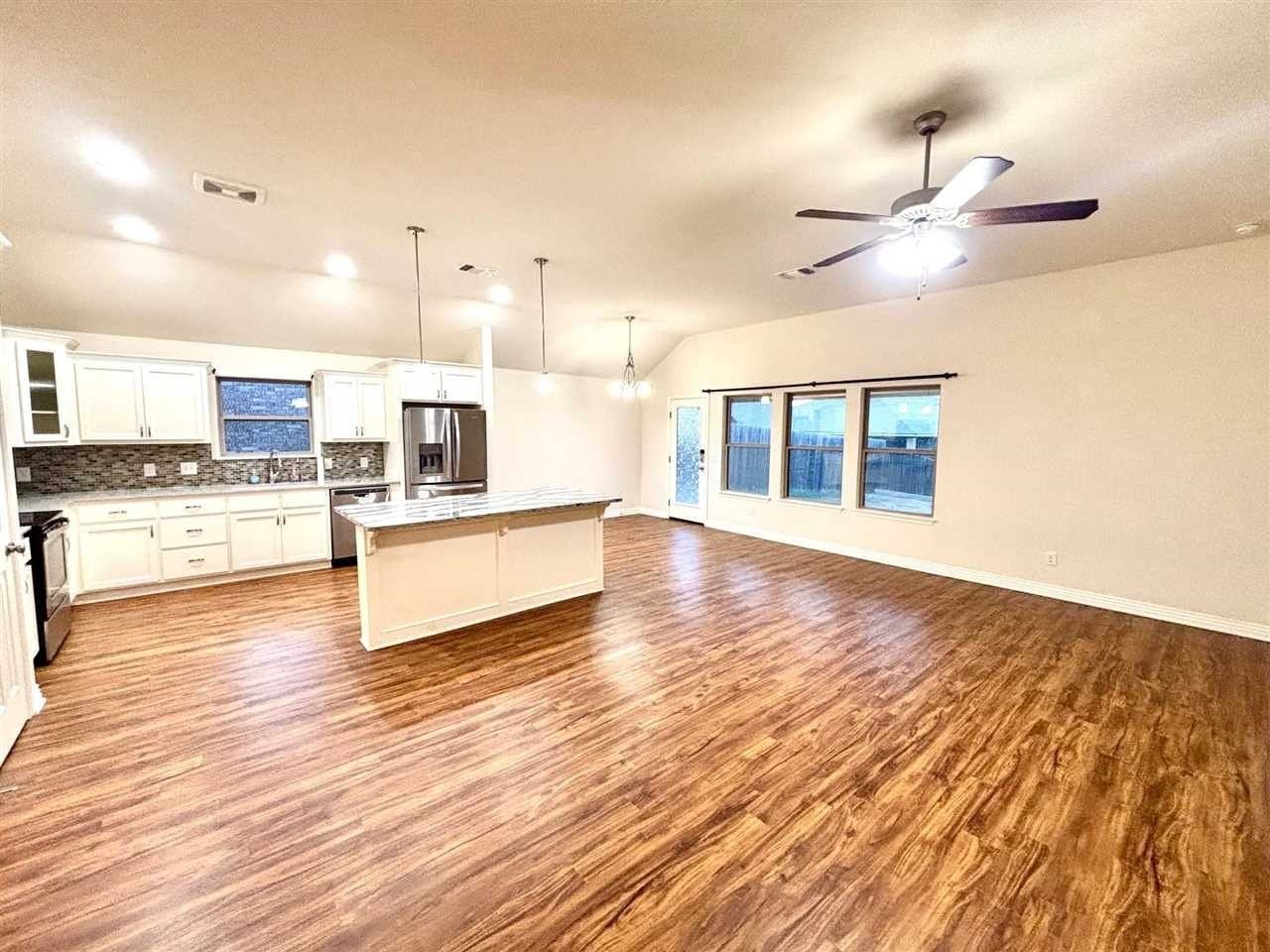 4414 Prescot Dr - Photo 7 of 36