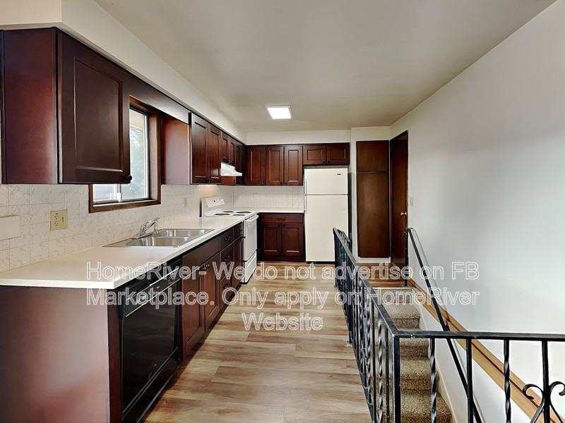 8806 E Michielli Pl - Photo 4 of 19