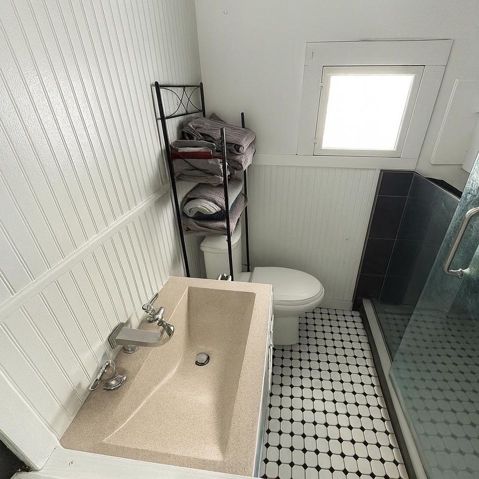 95 Keith St - Photo 5 of 7