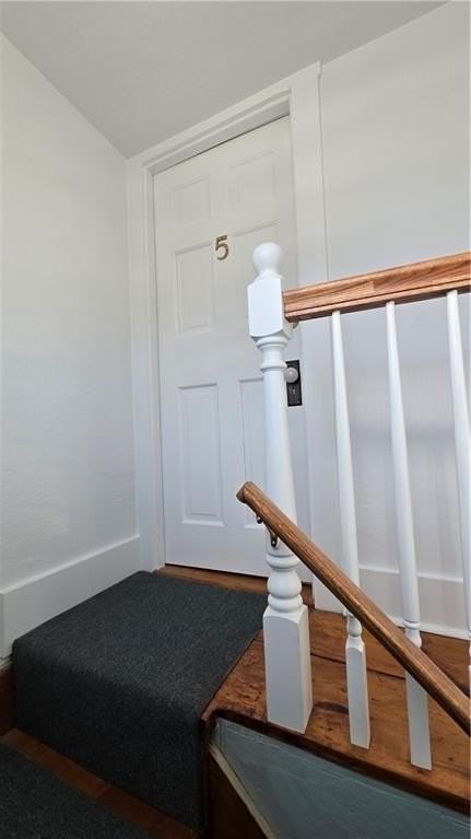 42 Kay St Apt 5 - Photo 7 of 32