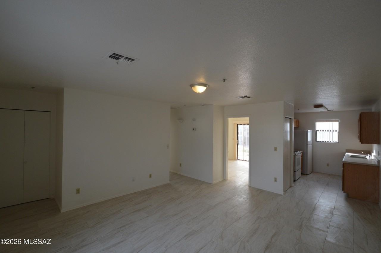 2427 N Los Altos Ave Unit 1 #1 - Photo 2 of 8