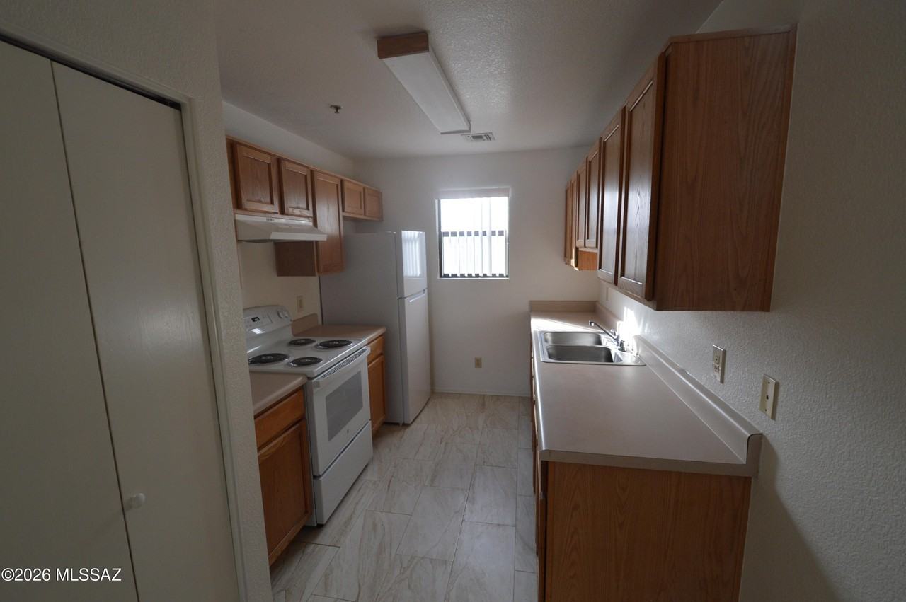 2427 N Los Altos Ave Unit 1 #1 - Photo 3 of 8