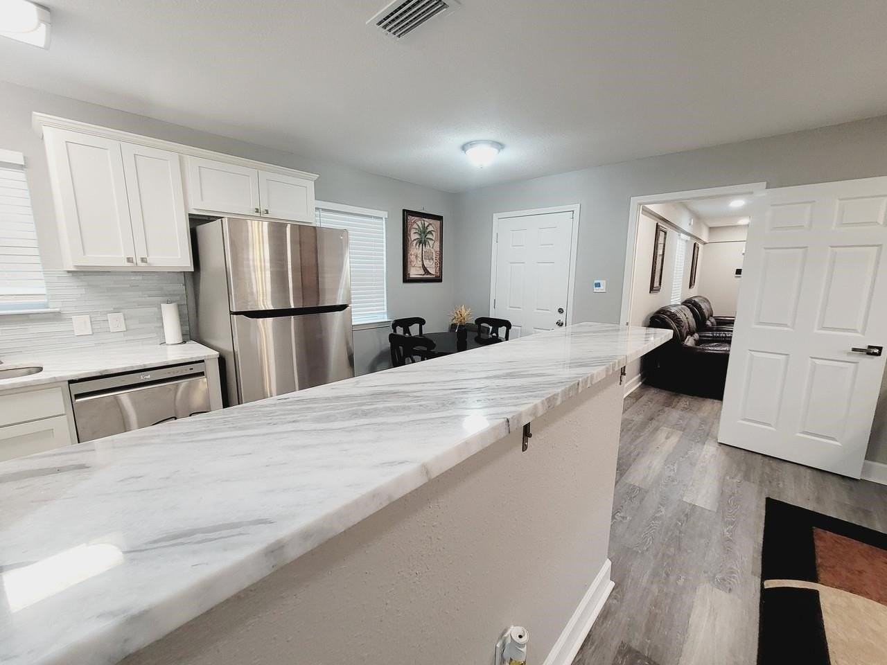 1906 Karen Ln - Photo 5 of 22