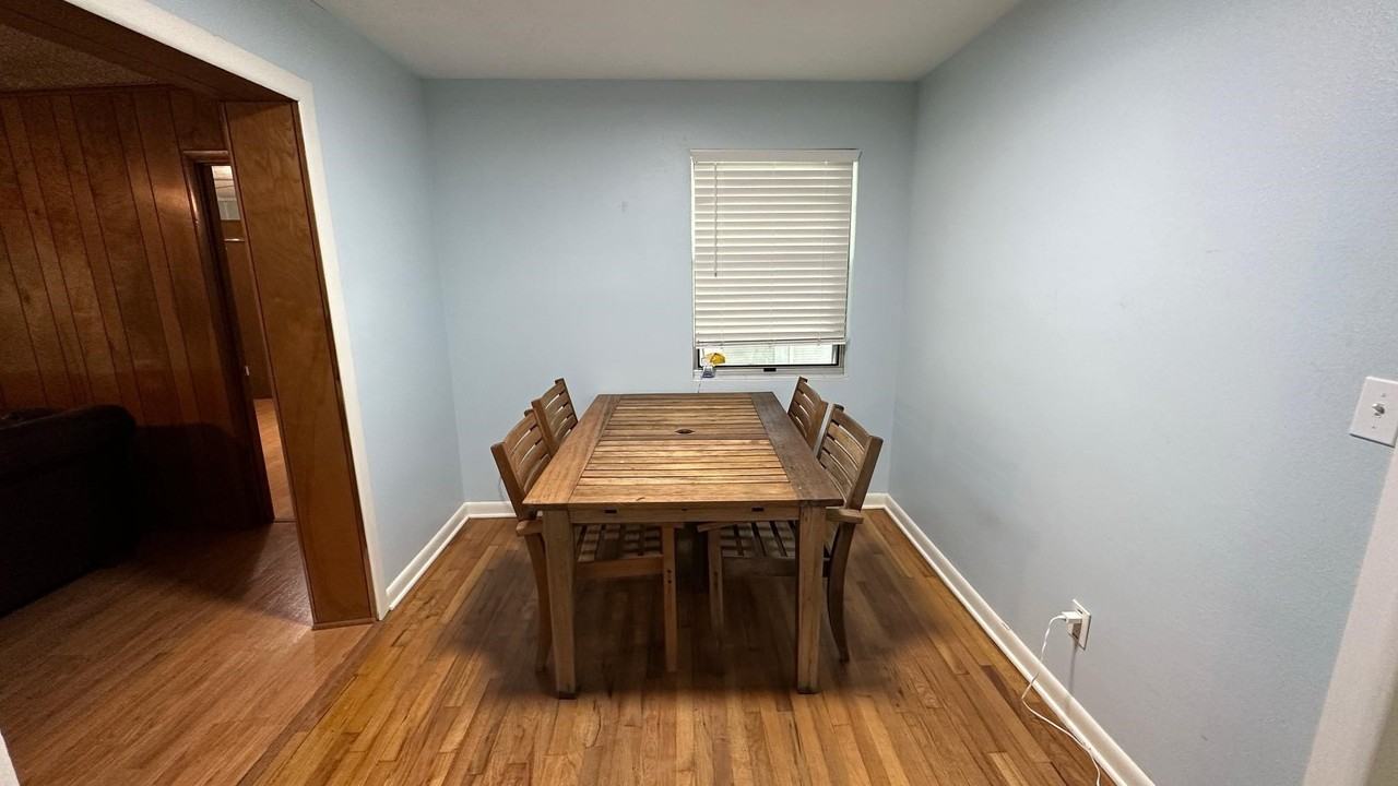 1677 Mayhew St - Photo 6 of 26