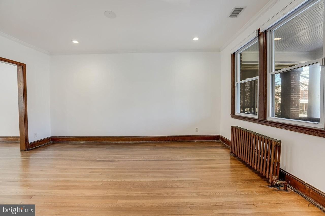 1304 Rittenhouse St Nw - Photo 7 of 50