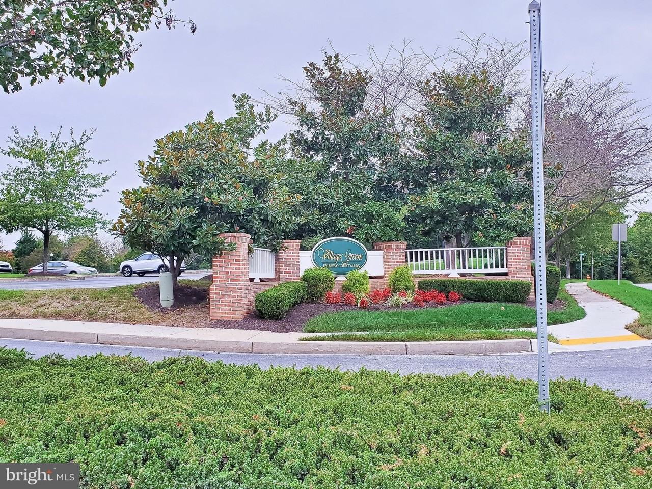 2115 Ganton Grn Apt 111 - Photo 3 of 18