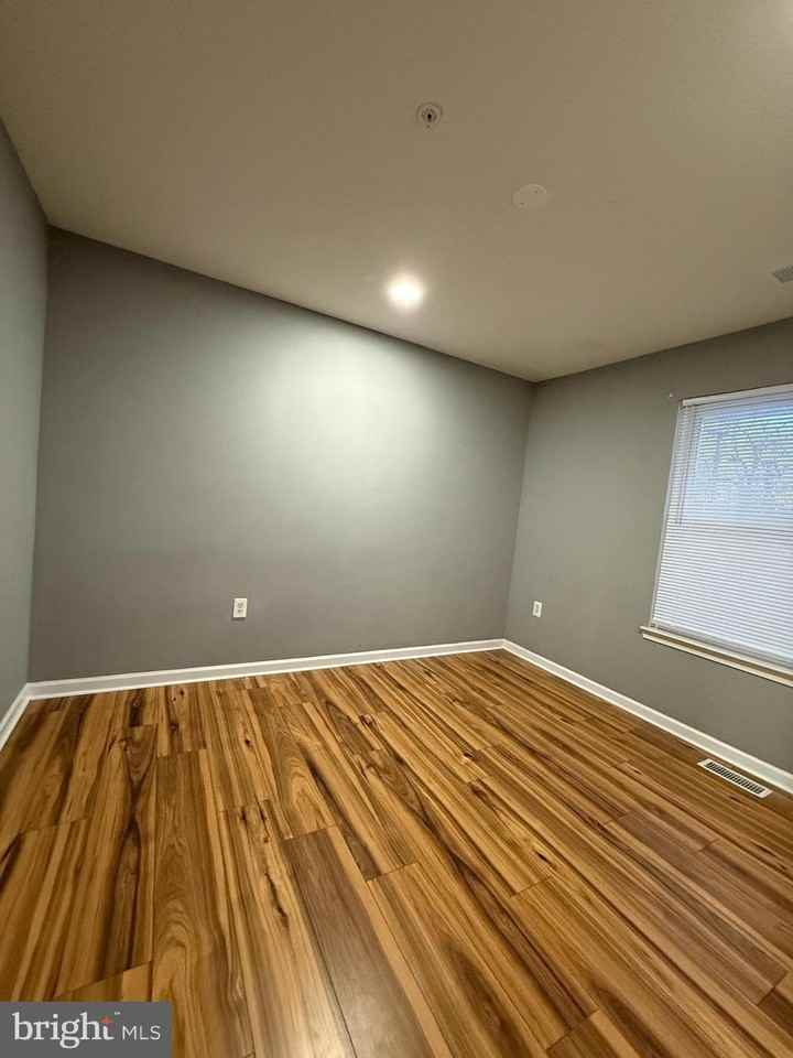 8514 Dangerfield Rd Lowr Level - Photo 6 of 36