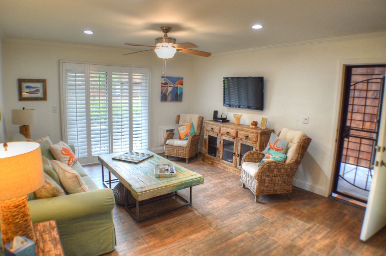 33852 Del Obispo St - Photo 5 of 24