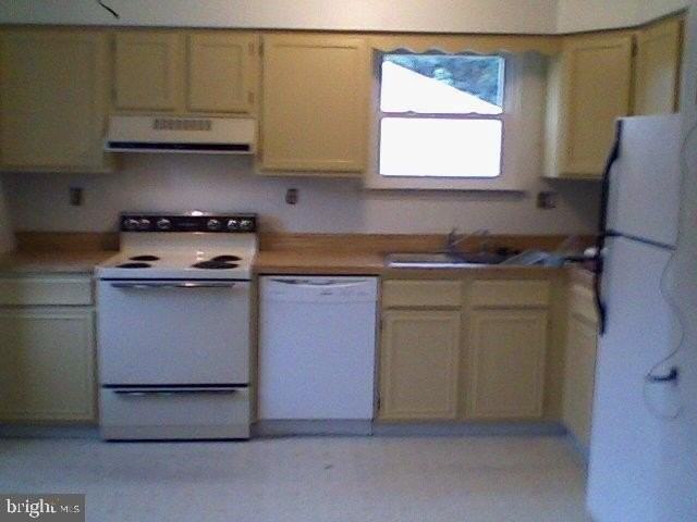 26 Deedre Ln - Photo 2 of 7