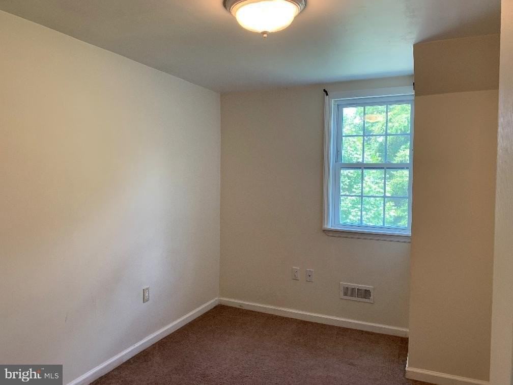 6 Williams St - Photo 7 of 11