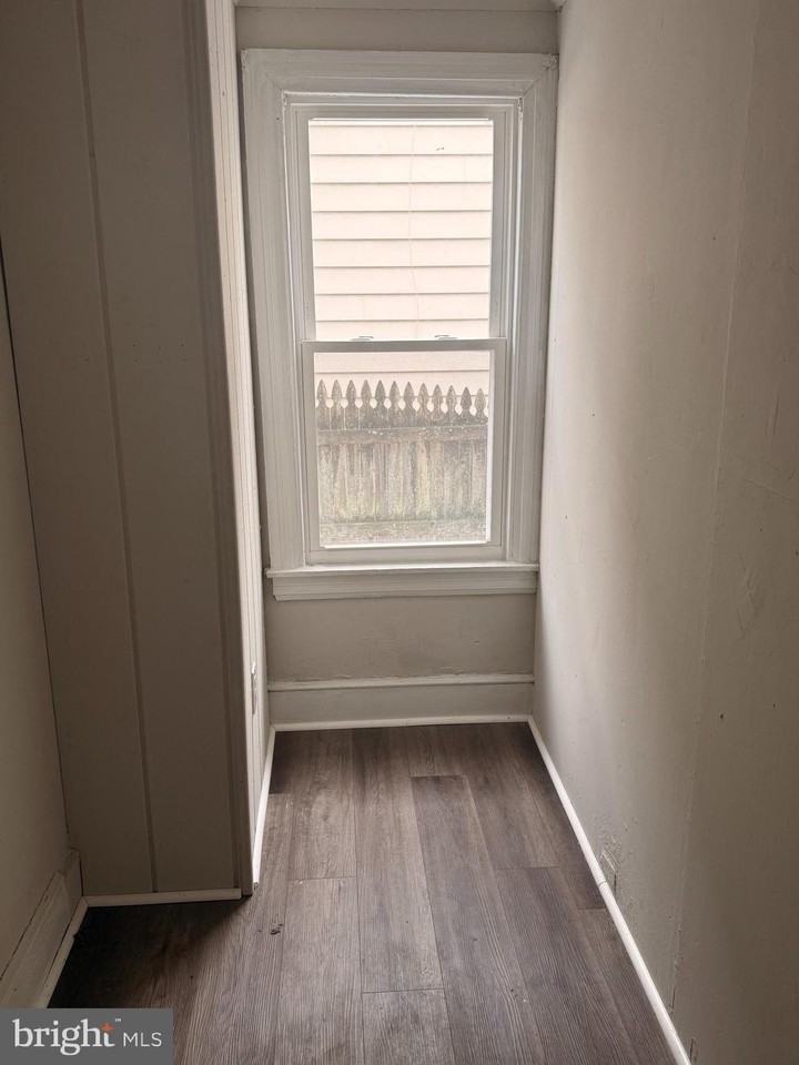 44 Eighth St - Photo 4 of 24