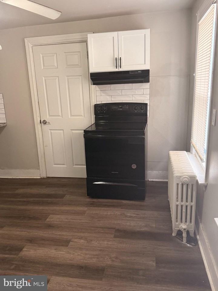 44 Eighth St - Photo 5 of 24