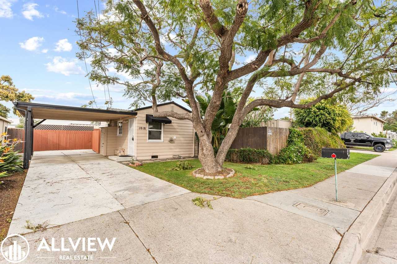 1018 W 18th St - Photo 2 of 20