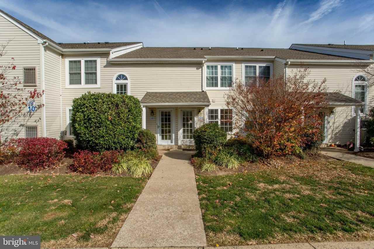 10014 Beacon Hill Dr - Photo 5 of 50