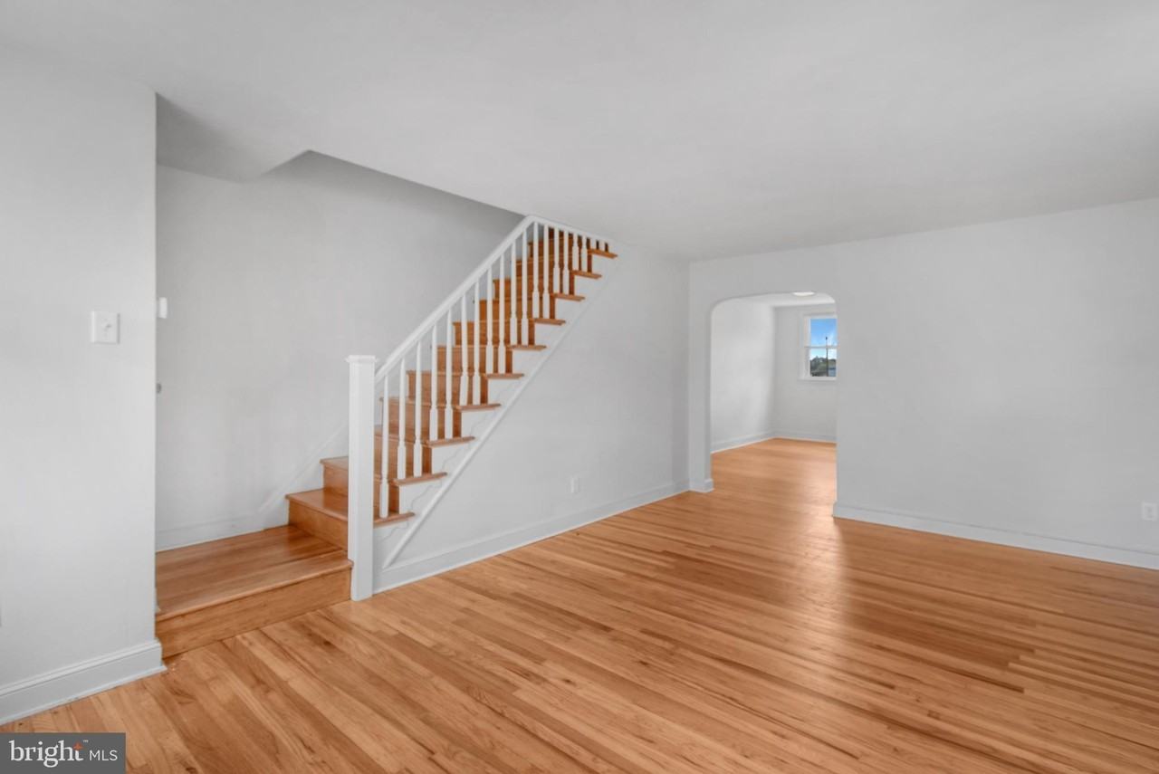 666 Rively Ave - Photo 2 of 15