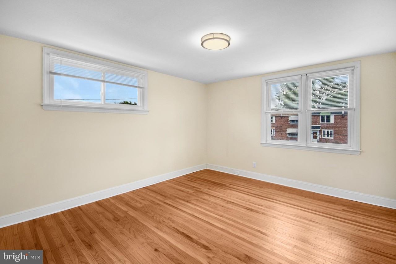 666 Rively Ave - Photo 6 of 15