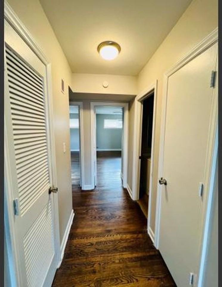 217 Mountain Ave Sw #2 - Photo 4 of 9